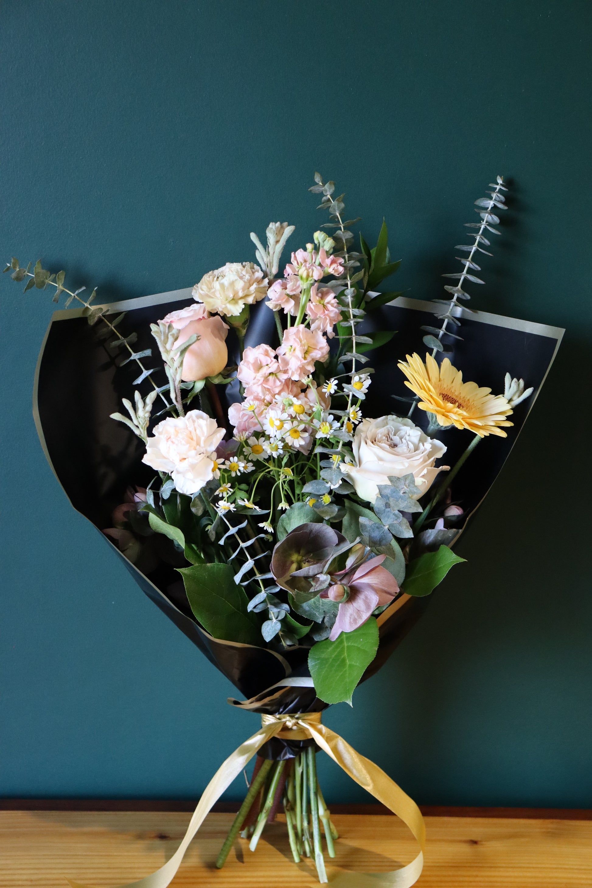 Peach Crema Bouquet - Fuller Flowers